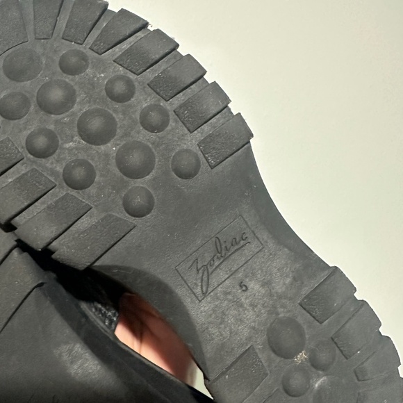 Zodiac Platform Sandals - Picture 2 of 4